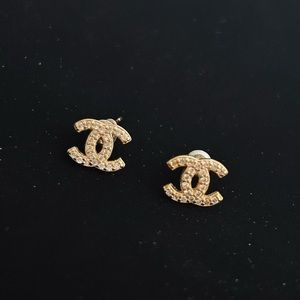 CC Stud gold earrings
